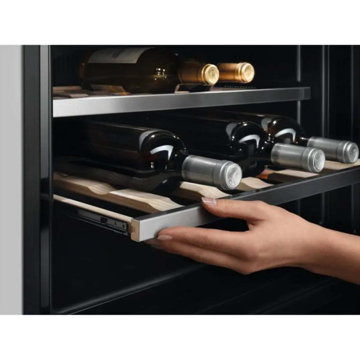 AEG KWK884520T - Wijnkoeling - Capaciteit: 18 flessen