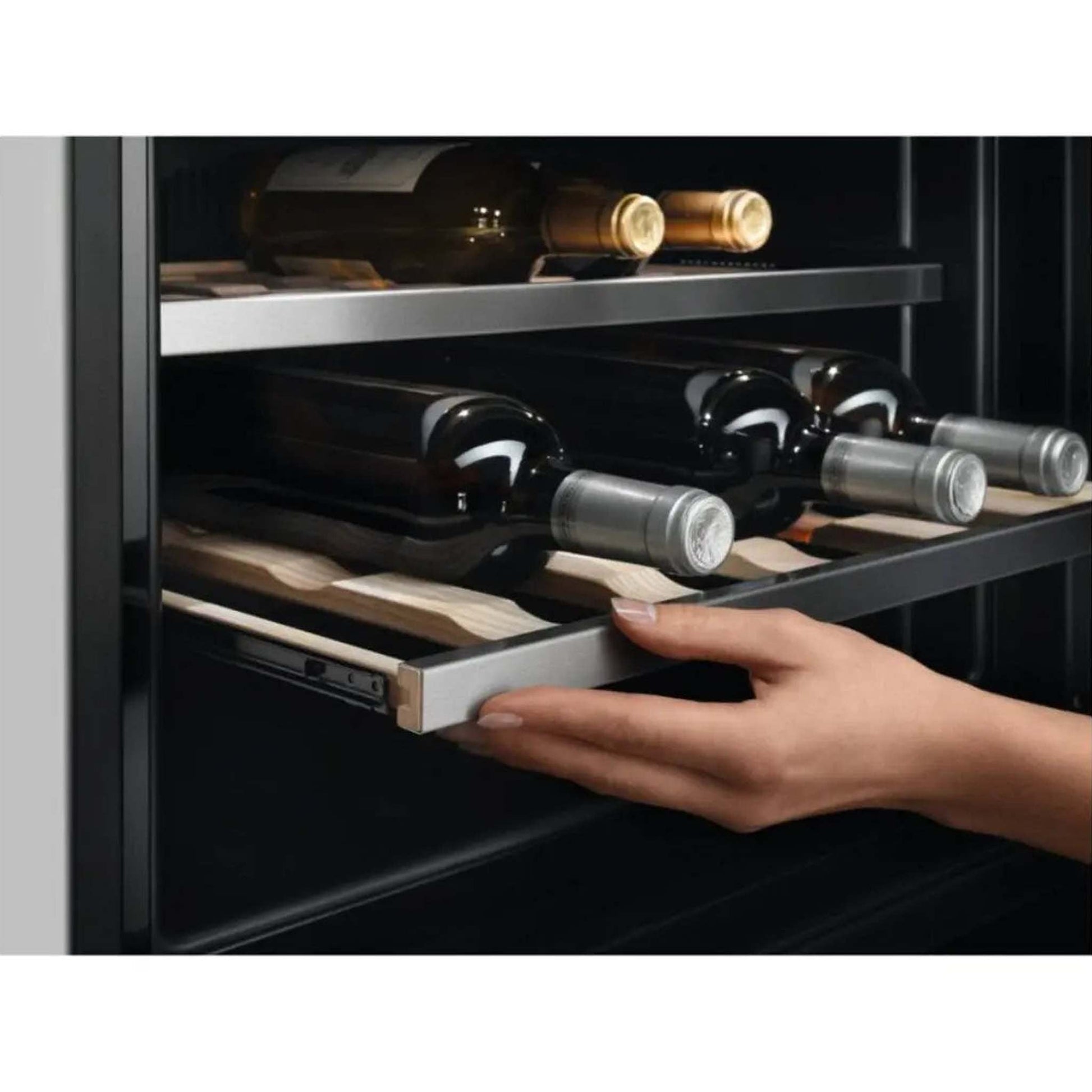 AEG KWK884520T - Wijnkoeling - Capaciteit: 18 flessen